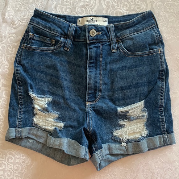 Size 3 Hollister shorts - Picture 1 of 16
